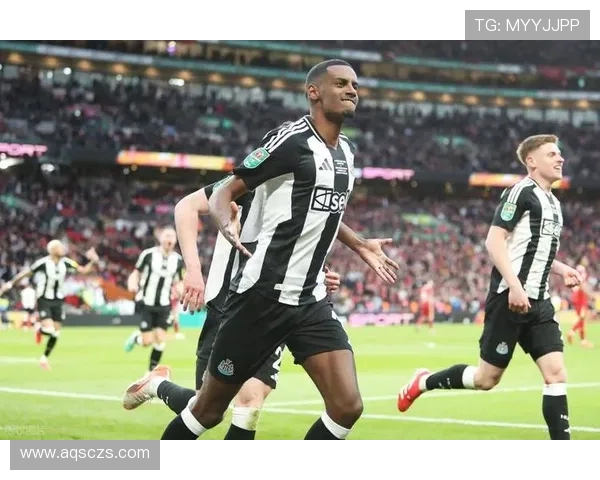 利物浦 1.5 亿镑天价强攻伊萨克,纽卡恐难抵挡超级报价 利物浦 1.5 亿镑天价强攻伊萨克,纽卡恐难抵挡超级报价