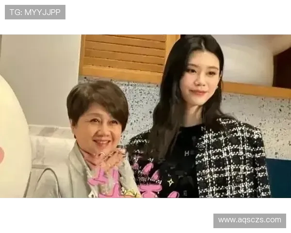 奚梦瑶与婆婆热舞互动超亲密,豪门婆媳关系典范引热议 奚梦瑶与婆婆热舞互动超亲密,豪门婆媳关系典范引热议